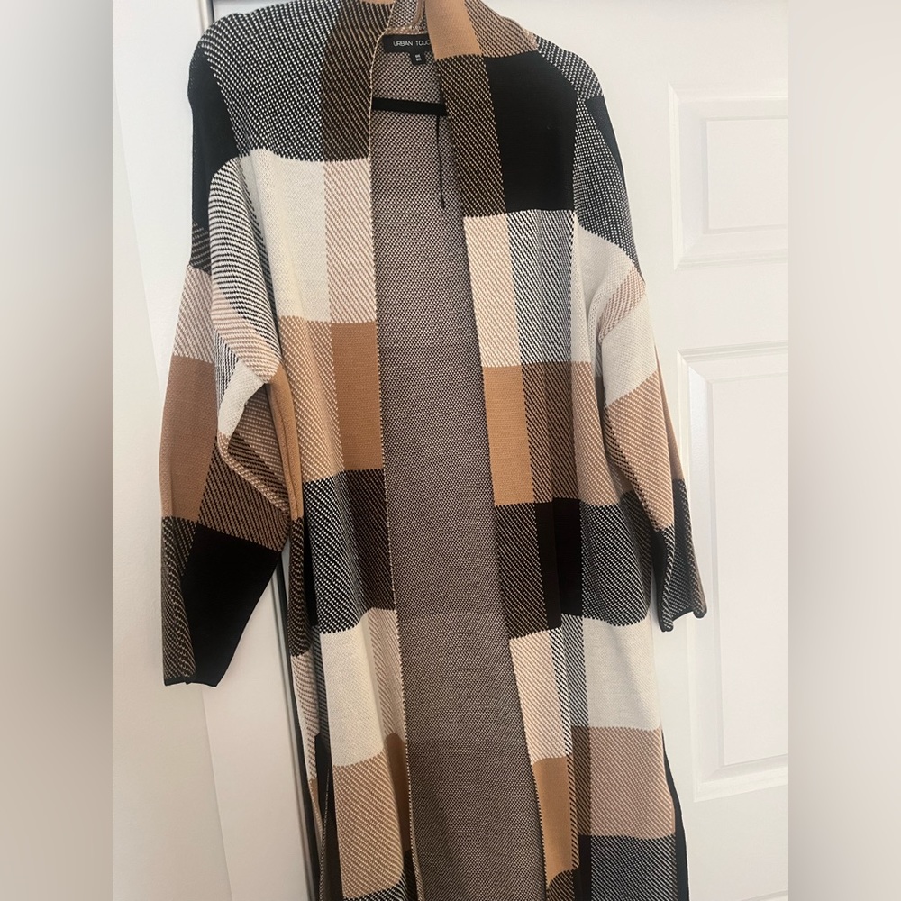 Perfect Fall coat/cardigan! Never worn
